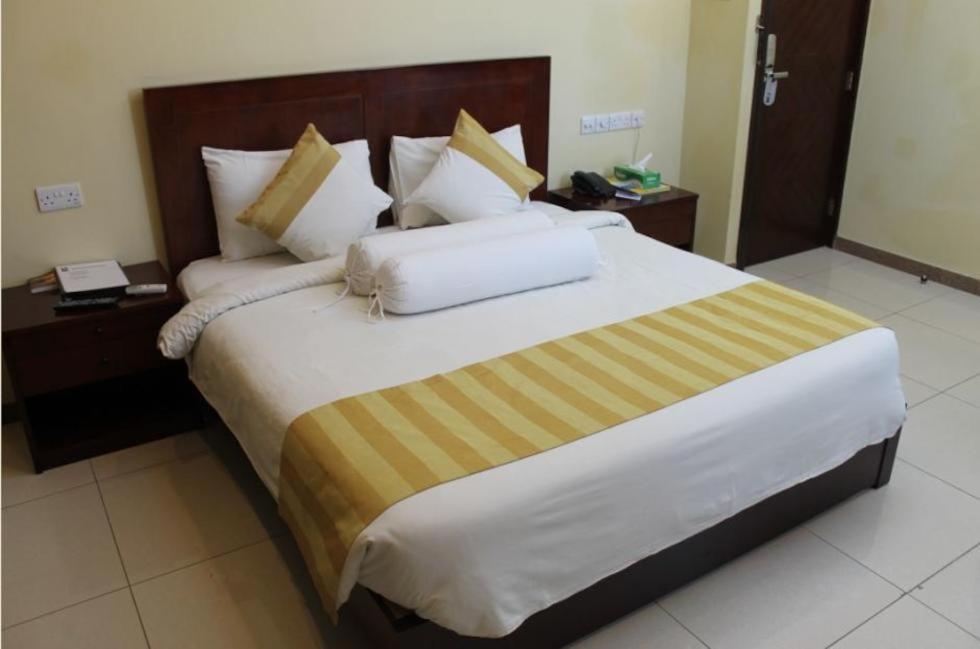 Colibri Inn Hotel Kolwezi Esterno foto