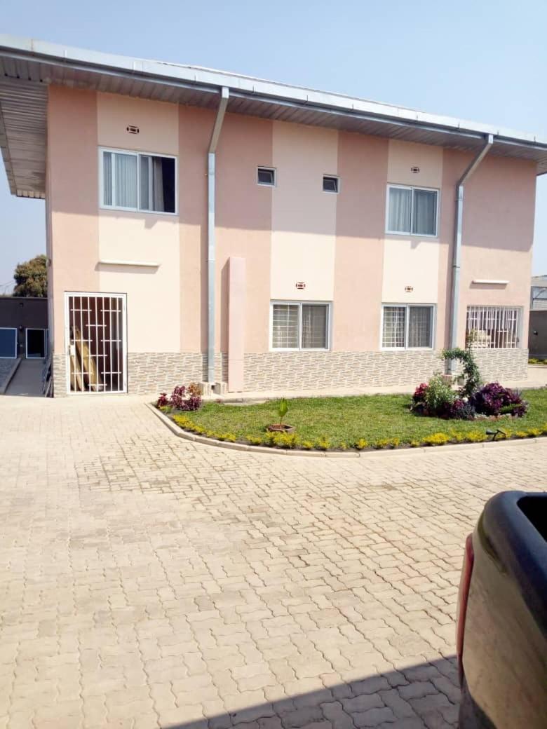 Colibri Inn Hotel Kolwezi Esterno foto