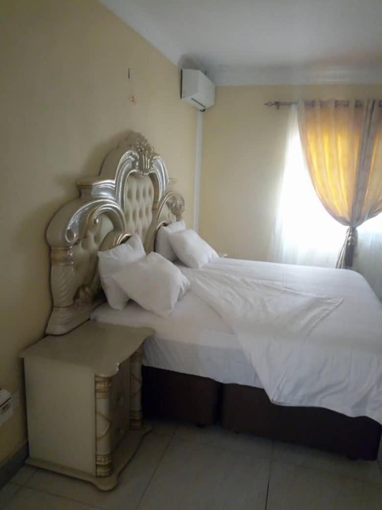 Colibri Inn Hotel Kolwezi Esterno foto