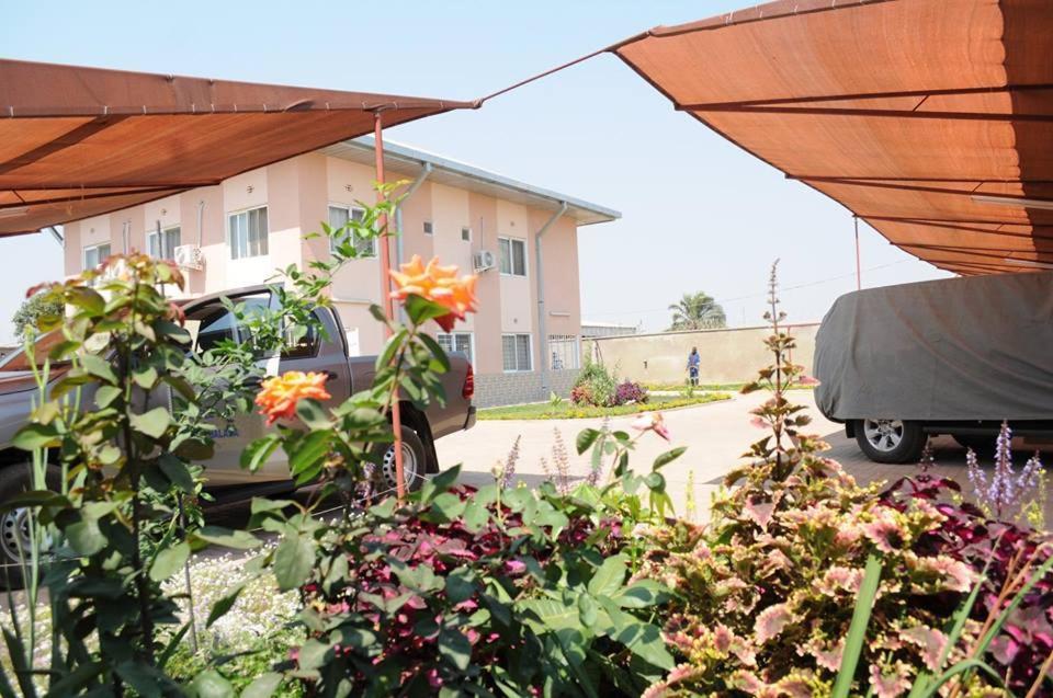 Colibri Inn Hotel Kolwezi Esterno foto