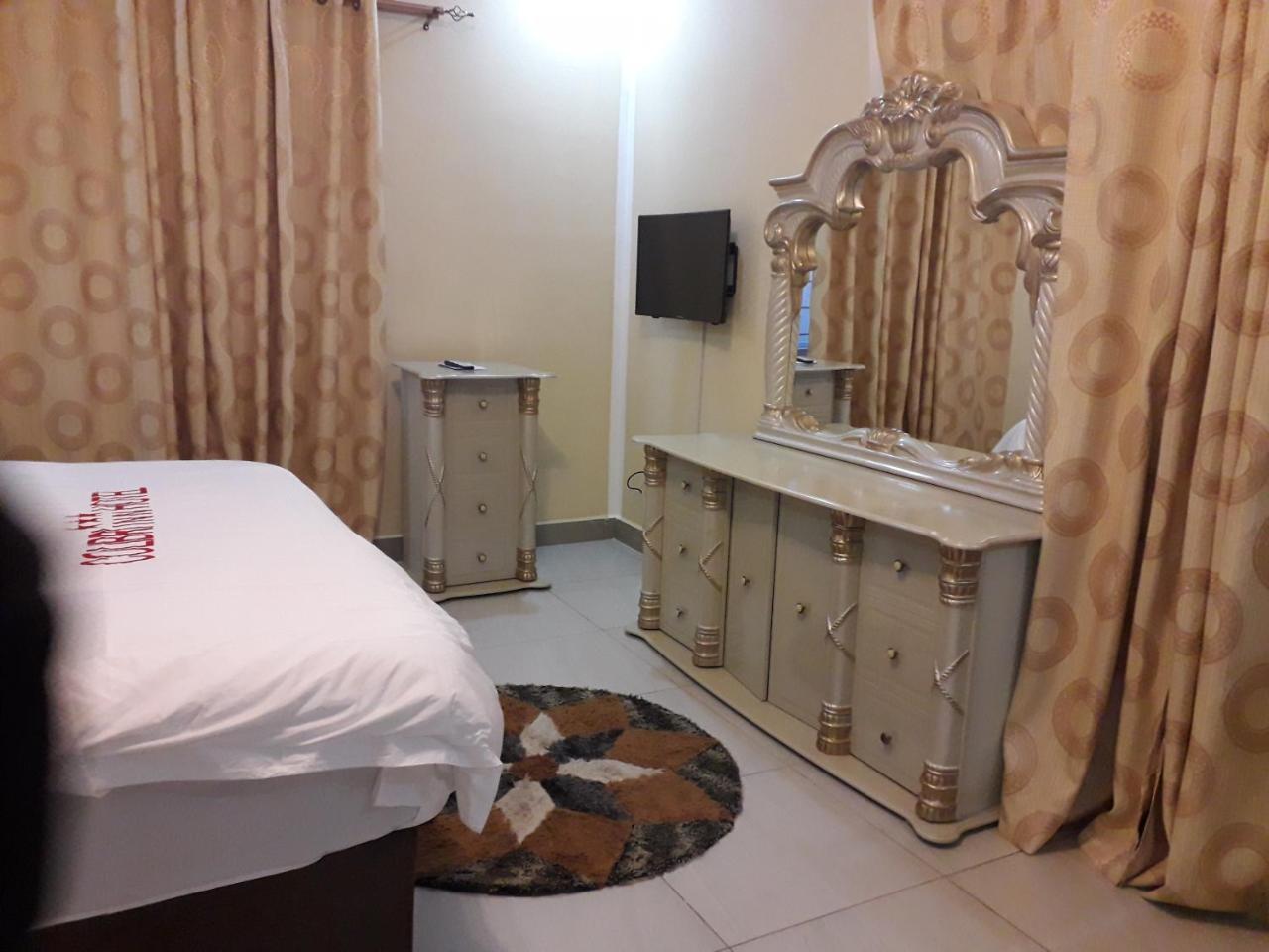 Colibri Inn Hotel Kolwezi Esterno foto